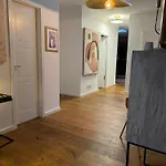 180qm Penthouse Mit Sonnenterrasse Apartman