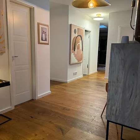 180qm Penthouse Mit Sonnenterrasse Apartamento