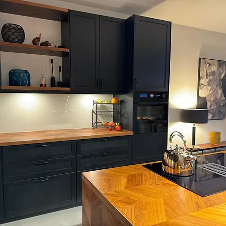 180qm Penthouse Mit Sonnenterrasse アパート
