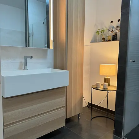 180qm Penthouse Mit Sonnenterrasse Appartement *